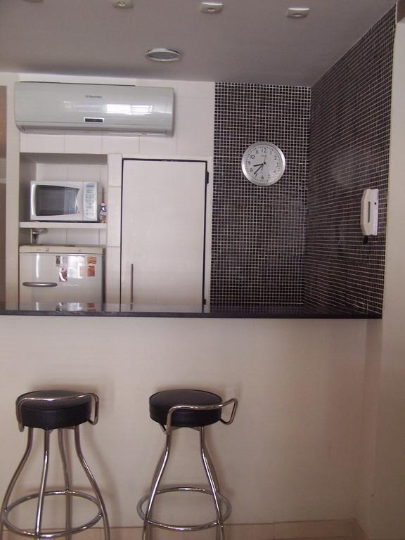 Bulhoes De Carvalho 591-601 Apartment