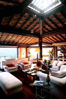 Tuakaza Exclusive Boutique Hotel