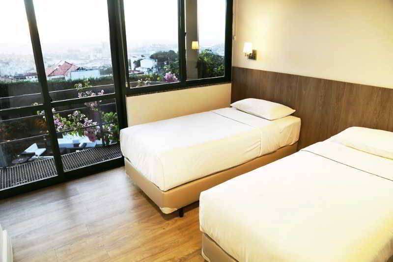 Sant' Martre Inn 4*