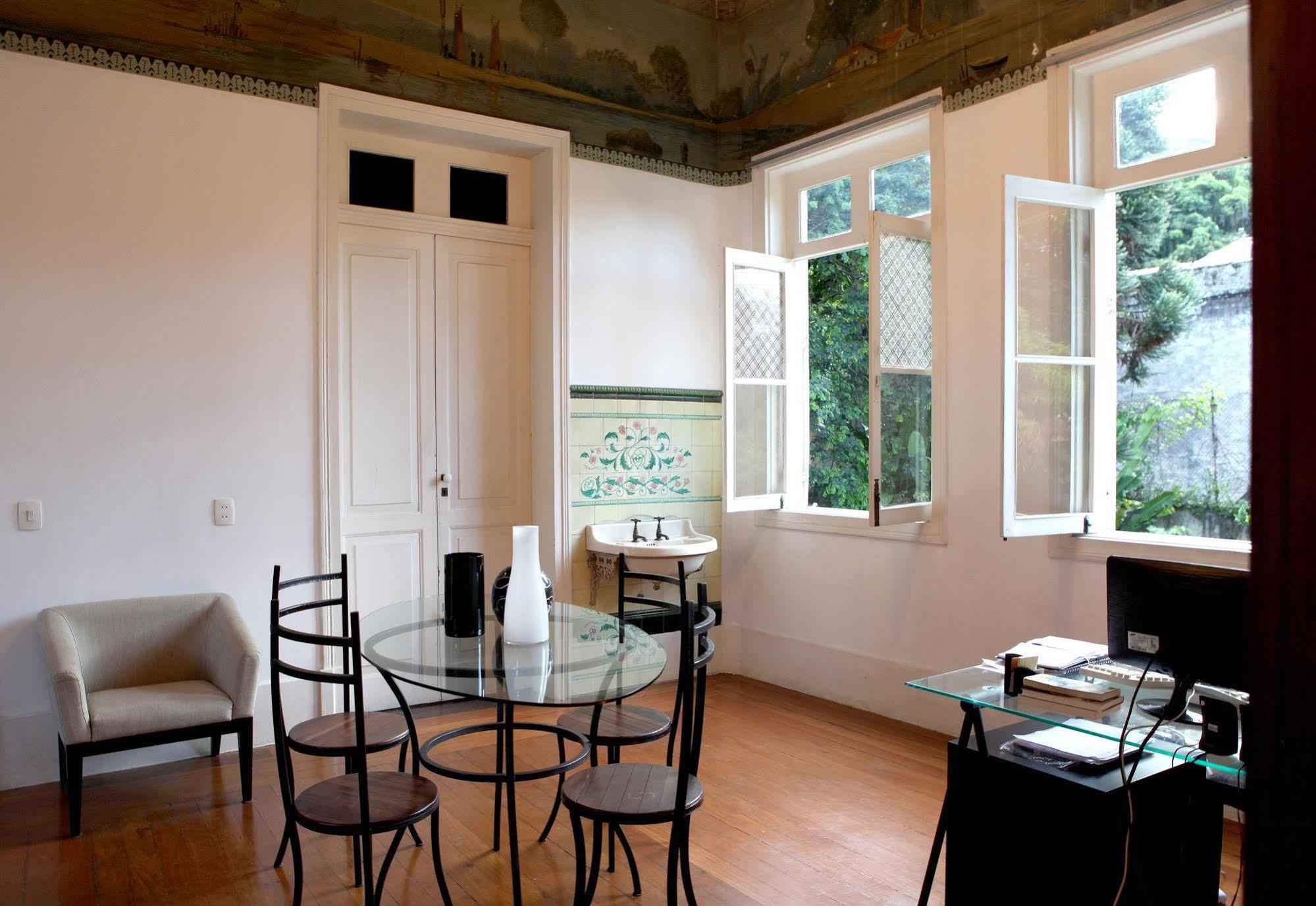 Laurinda Guest house 3*