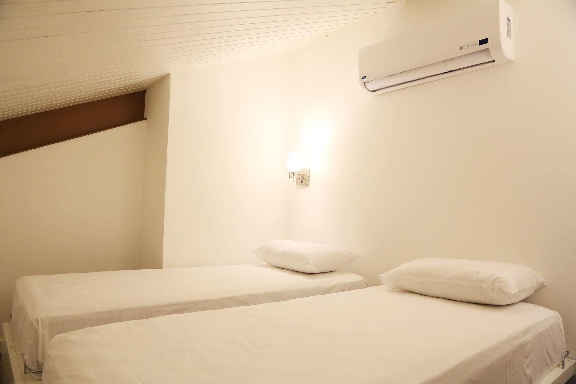 Inn Sant' Martre 4*