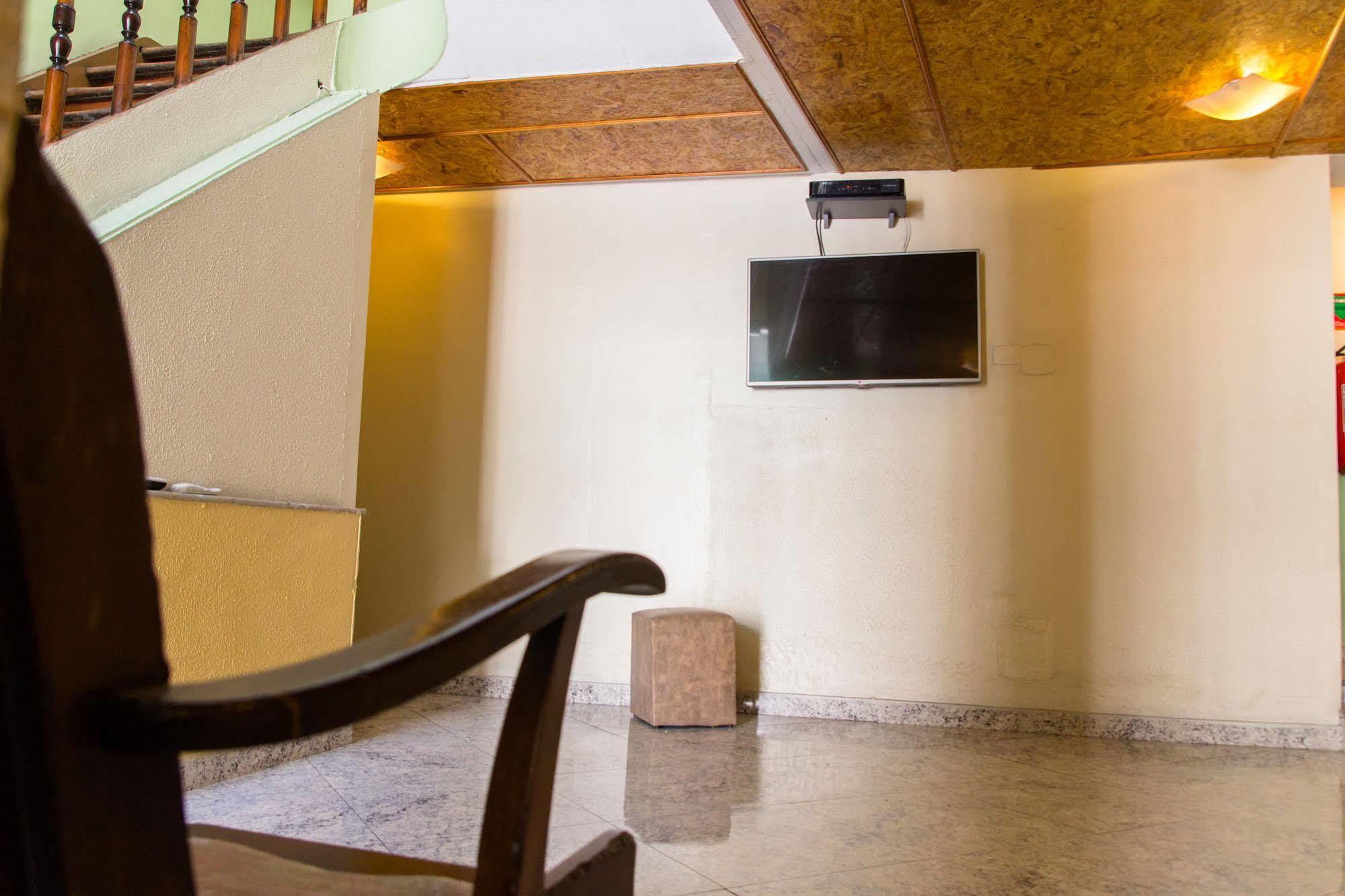 Cruz De Ouro Hotel *