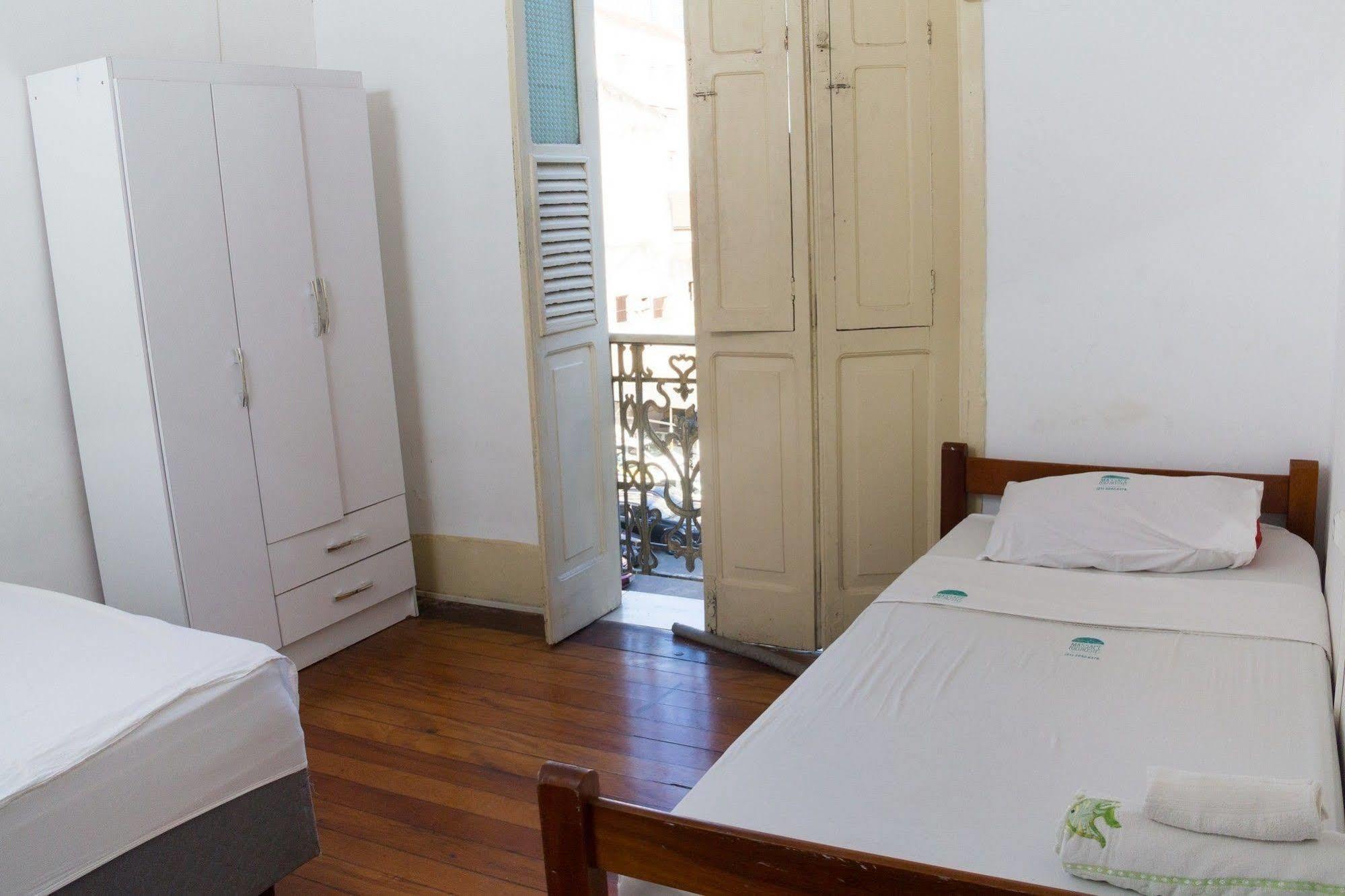 Massape Rio Hostel *