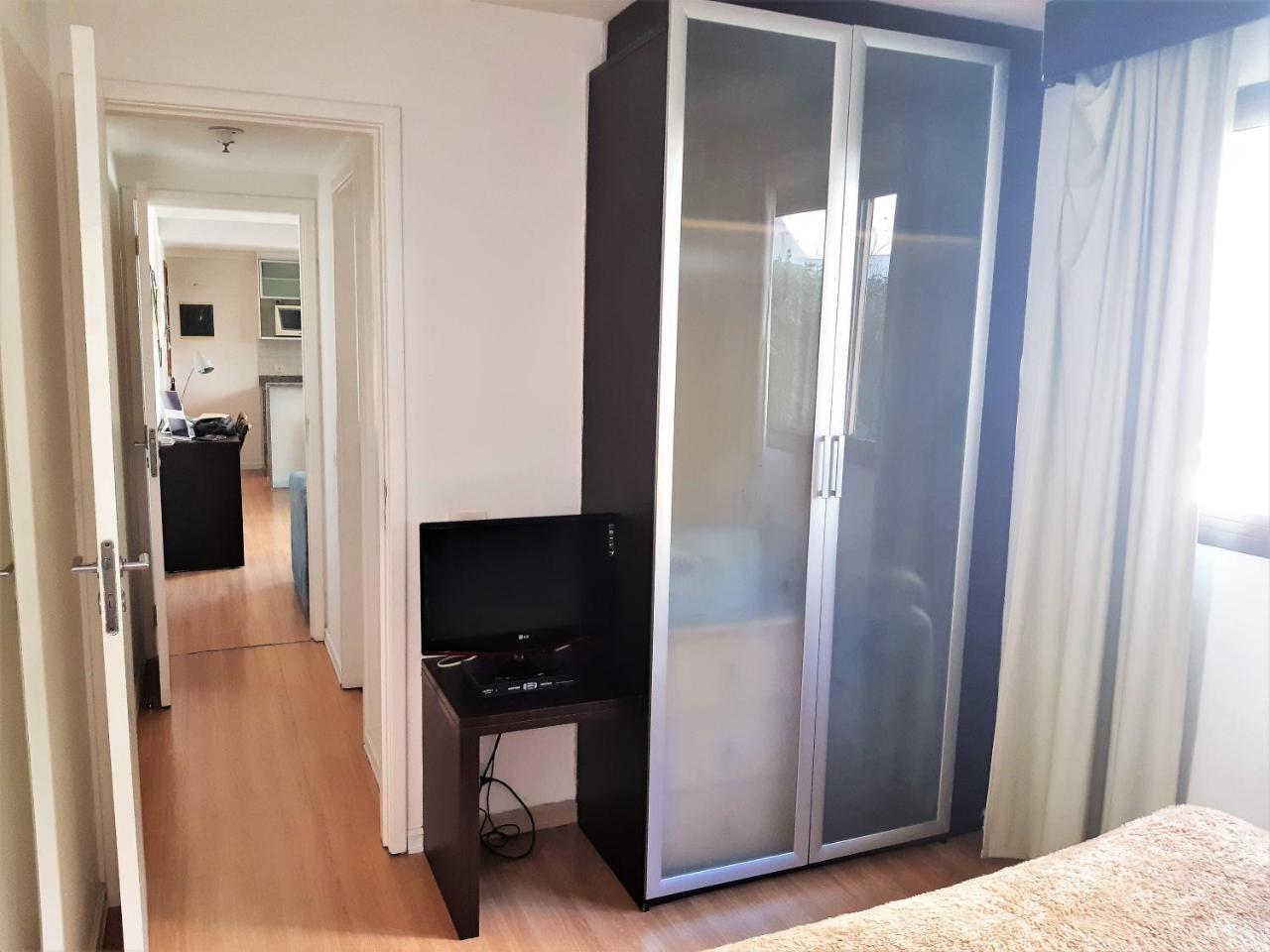 C104 - Apto Com Serviços Próximo As Praias De Ipanema E Copacabana Apartamento