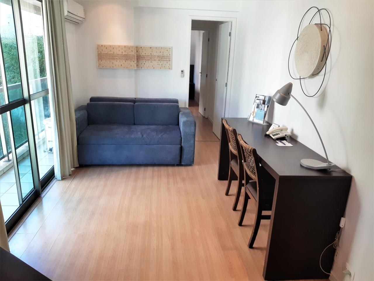 C104 - Apto Com Serviços Próximo As Praias De Ipanema E Copacabana Apartamento