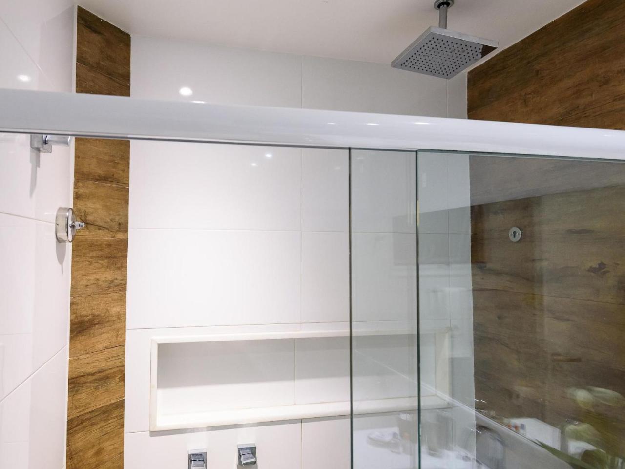 Encanto Em Copacabana - 150m Da - Pj204 Z5 Apartamento Rio de Janeiro