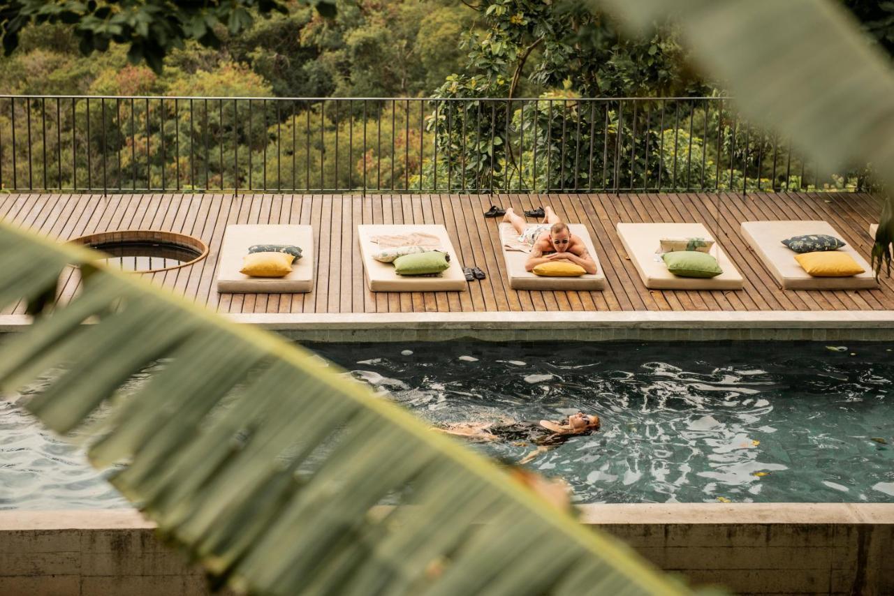 Alojamento de Acomodação e Pequeno-almoço Chez Georges 5*