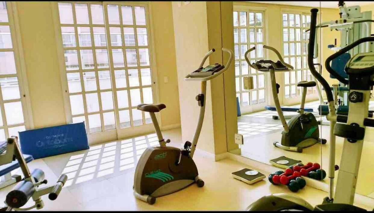 Apartamento Residencial Com Serviços 45 Metros Decorado Com Sala, Suíte E Cozinha Na Quadra Da Praia De Copacabana