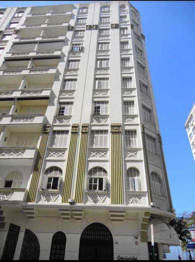 Residencial Com Serviços 45 Metros Decorado Com Sala, Suíte E Cozinha Na Quadra Da Praia De Copacabana Apartamento *