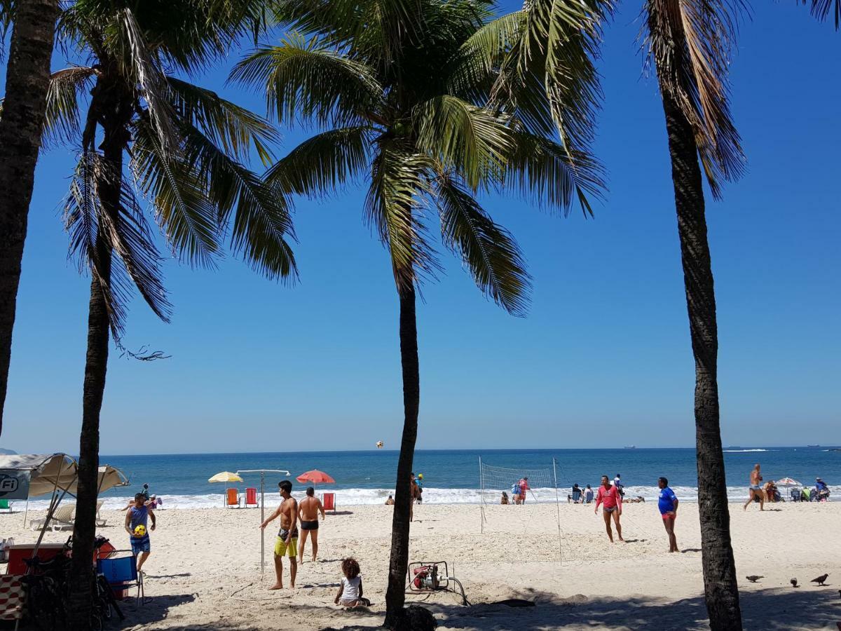 Copacabana Sides * Rio de Janeiro