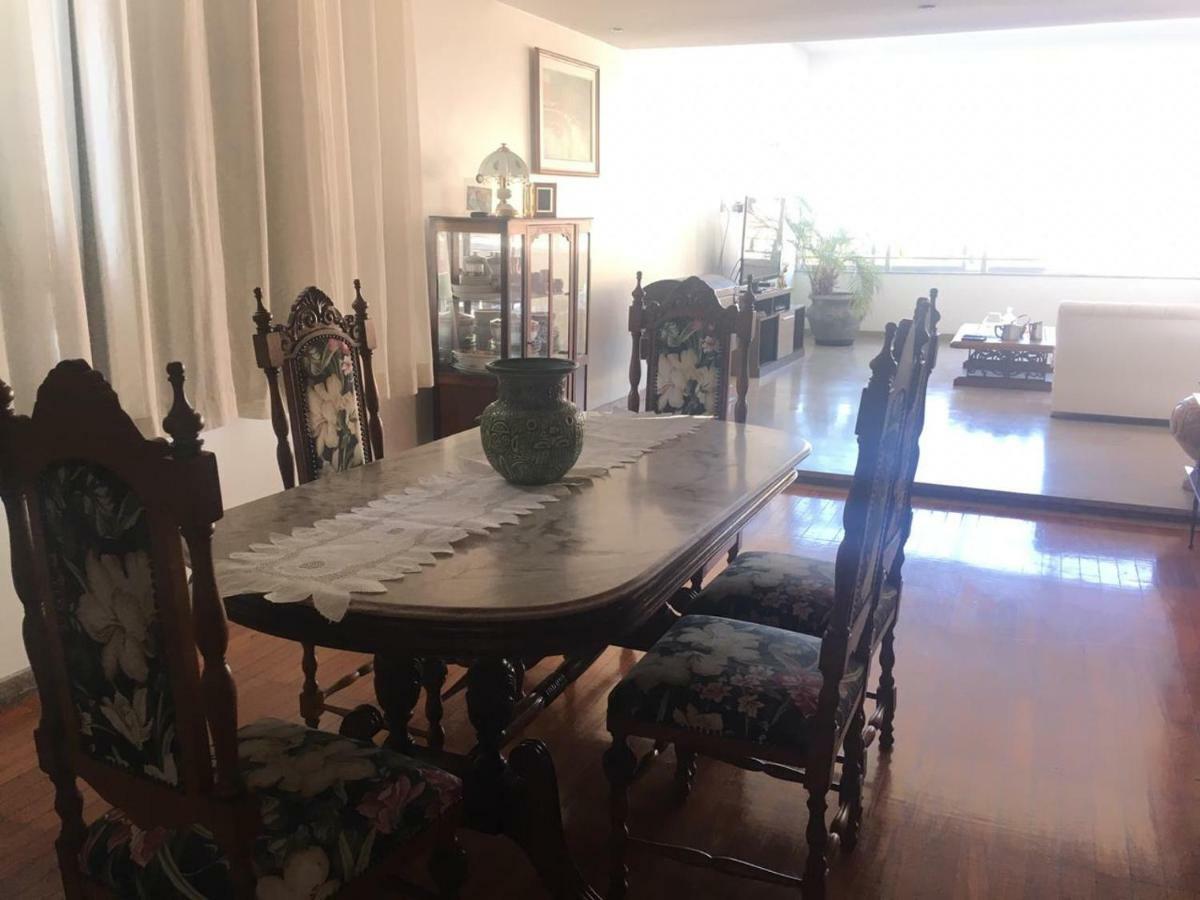 Apartamento Amplo, Arejado E Iluminado *