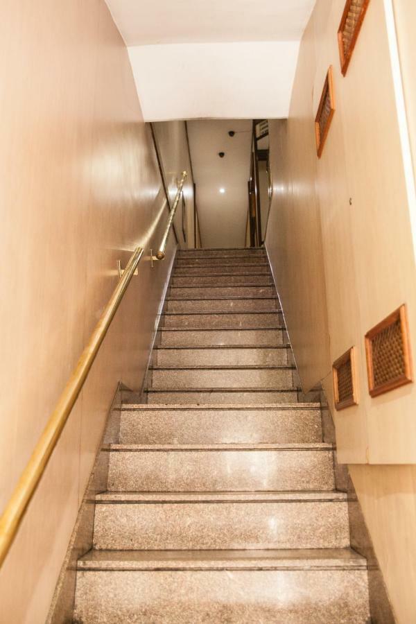 Vanity Adultos Hotel 2*