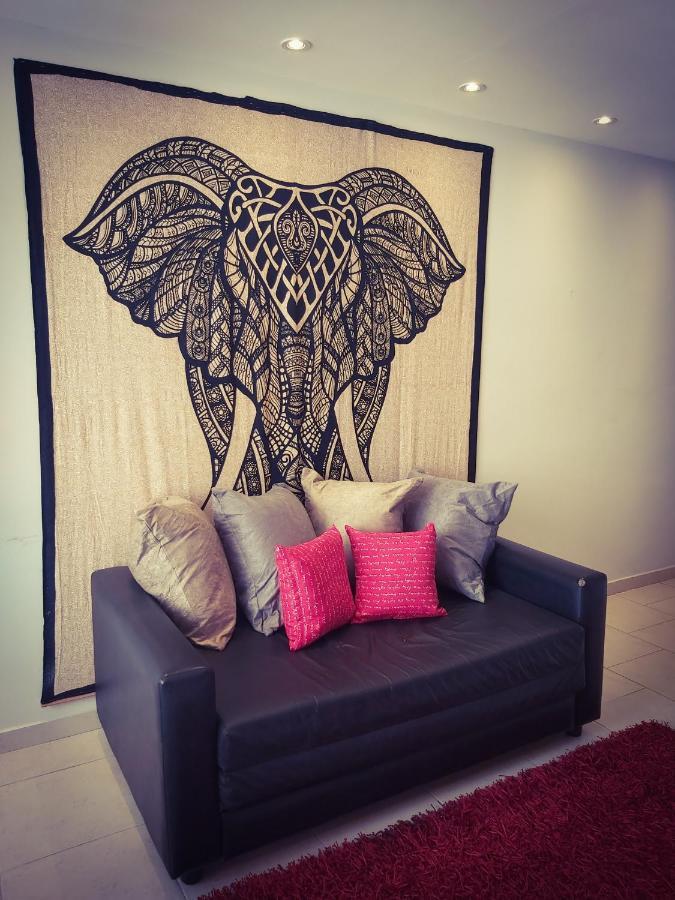 Bulhoes De Carvalho 591-601 Apartment *