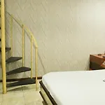 Midway Hotel (Adults Only)