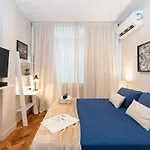 Omar do Rio, Studio Moderno, Internet 120mbps, Smart TV, localizado na Rua Garcia d\'Avila, a 200 metros da Praia de Ipanema e do Metrô, VP 308