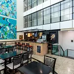 Acesso Praia, Vista Mar, Estacionamento, Cozinha, Conforto