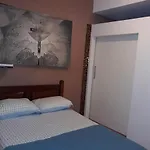 Apartamento Top Em Copacabana Na Quadra Da Praia! Sol, Praia E Muito Conforto!