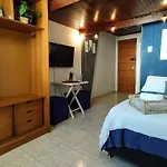 Omar do Rio - NSC1231 Studio Aconchegante na Quadra da Praia de Copacabana, próximo do Arpoador e a 300m do Metrô General Osório