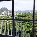 Flat Top E Perfeito Inteiro Na Barra Da Tijuca Com Cozinha, Lavanderia, Garagem E Wi Fi