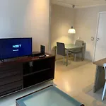 Residencial com serviços 45 metros decorado com sala, suíte, cozinha quadra da praia de copacabana