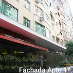 Lindo Apartamento Reformado 2 Min Da Praia De Copa