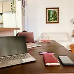 ImoWeMo - Maracanã Ap 52m². 2 Quartos com Garagem