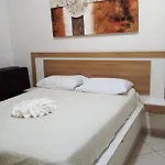 Maravilhoso Sala E Quarto Completo Na Quadra Da Praia De Copacabana Posto 5