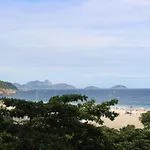 Copacabana Praia - 2 Quartos Independentes, Vista Do Mar - Polo Gastronomico Do Lido - Ate 6 Pessoas, Posto 2, Proximo Metro Arcoverde