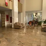 Ótimo apartamento 2 Qtos Barra da Tijuca Vista mar