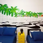 TC810 Qto e Sala, Smart TV, Wi-Fi, Praia de Copa