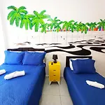 TC810 Qto e Sala, Smart TV, Wi-Fi, Praia de Copa