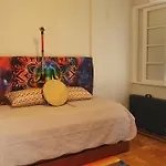 Belíssimo APTO 2 quartos Copacabana á 3 minutos andando para praia
