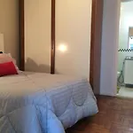 Incrivel quarto sala Ipanema em frente ao metro - Jangadeiros duas quadras da praia