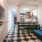 Beach Block+Laundry+2 Bathrooms