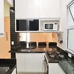 Moderno e silencioso 2qtos no Leme para 4 pessoas