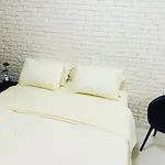 Studio Deluxe Albany