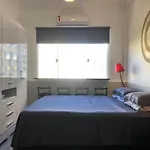 Entre Copacabana E Ipanema, 300 Metros Da Praia, Entre Postos 5 E 6