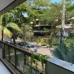 Lindo Apartamento, Proximo A Praia E Metro