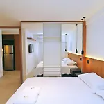 Studio Luxo Novo Em Copacabana Para Ate 3 Pessoas