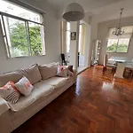 Apartamento Completo A 200 Metros Da Praia Em Copacabana