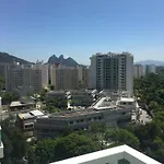 Flat Rio Centro