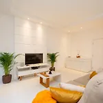 Crown Casa Copacabana Design Apartment
