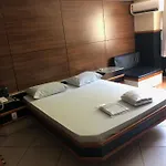 Hotel Serrano