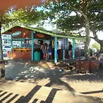 Casa Chale Na Barra Da Tijuca Com Piscina Proximo A Praia