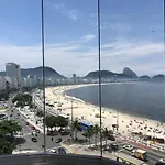 Amplo Apartamento A Beira-Mar