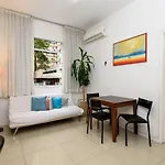 Charmoso apartamento na praia de Ipanema