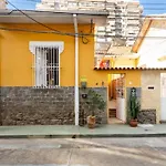 Quarto Em Casa De Vila Em Botafogo, Rio De Janeiro