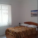 Casa Em Copacabana - 7 Pessoas