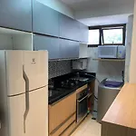 Apto Com Vista Mar, Piscina, Sauna, Academia E Servicos De Limpeza