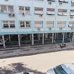 Leblon - Confortavel Apartamento De 2 Quartos